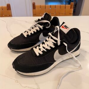Nike Mens Air Tailwind size 8.5